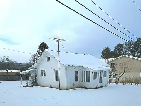 140 Echo Hill Rd, Alderson, WV 24910