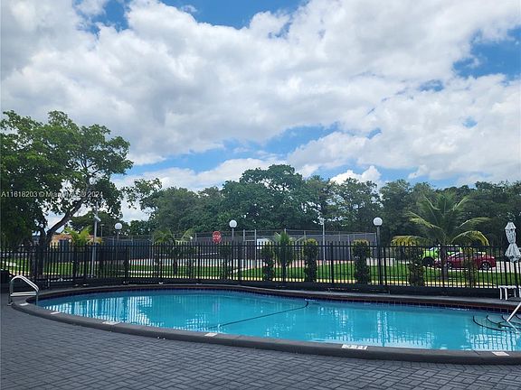 4th image of 7925 Fairview Dr APT 109