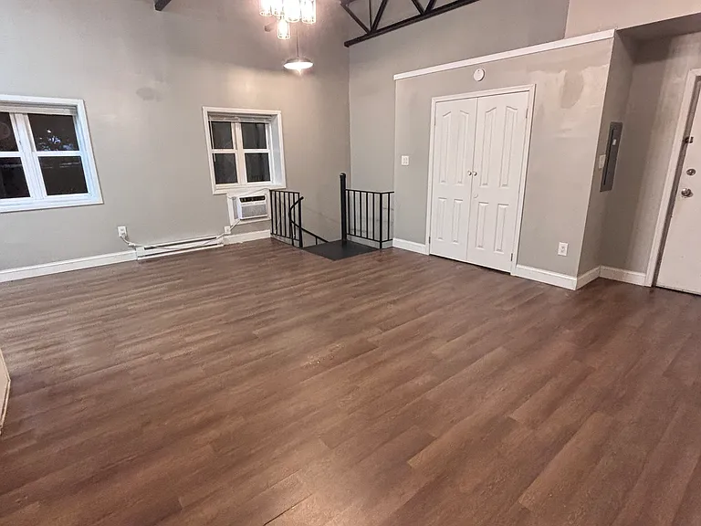 110 Railroad Ave #7 — Photo 3