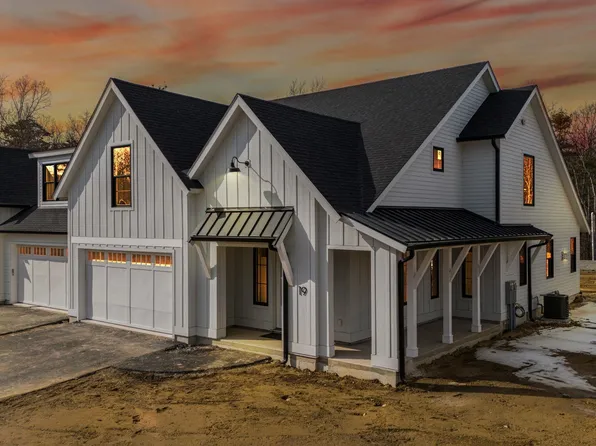 19 Trails Edge Road, Windham, NH 03087