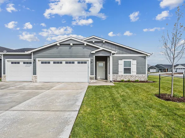 1602 N Topaz Ln, Mulvane, KS 67110