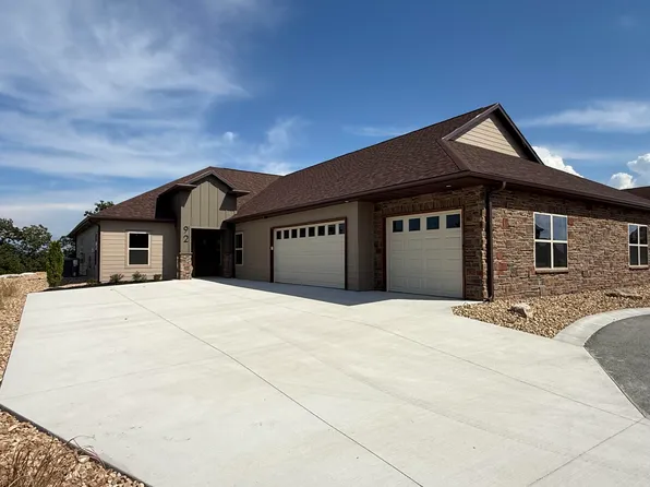 92 Mountain View Court, Branson West, MO 65737