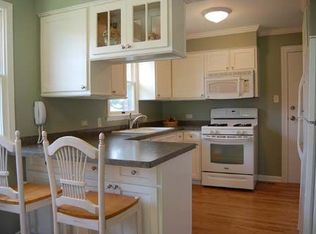 821 Marion Ave, Geneva, IL 60134