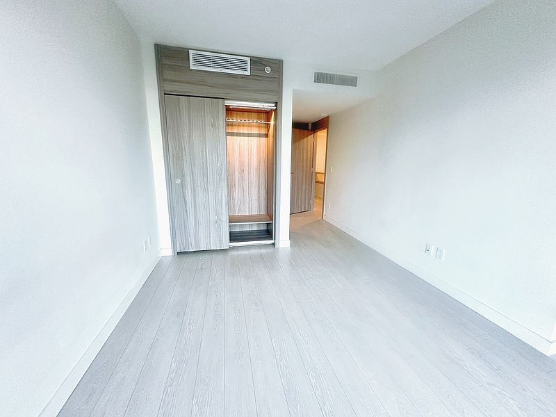 Richmond Townhouse for rent - 2 Bedrooms — photo 11