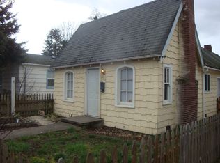 318 S Main St, Lebanon, OR 97355