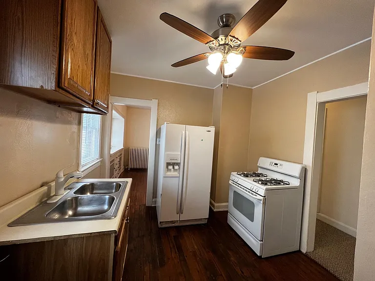 358 Rockingham St #1 — Photo 5