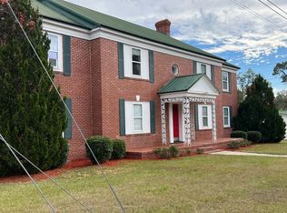 703 1st St SW APT 8, Moultrie, GA 31768