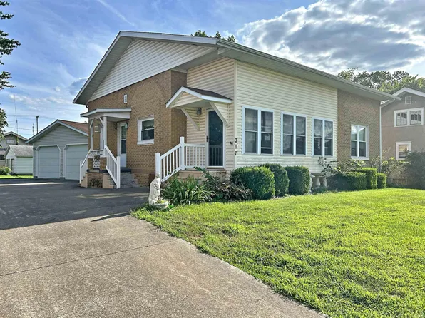 207 W Walnut St, Washington, IN 47501