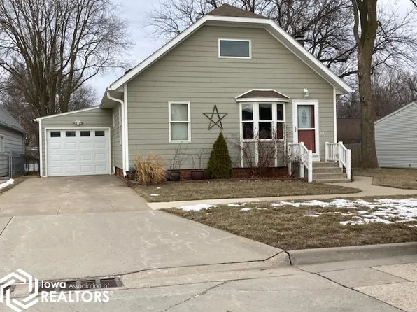 214 W 14th St, Carroll, IA 51401