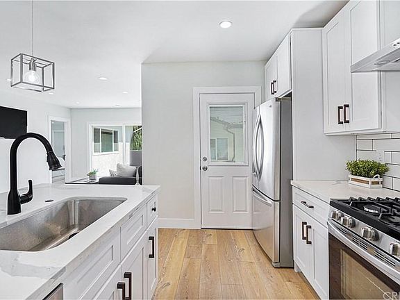 3rd image of 8024 Irvine Ave