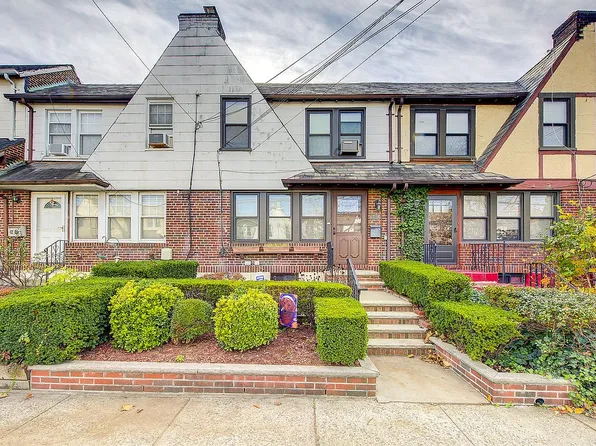 67-118 Dartmouth St, Forest Hills, NY 11375