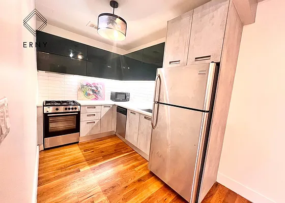 Rented by ERNY LLC | media 3