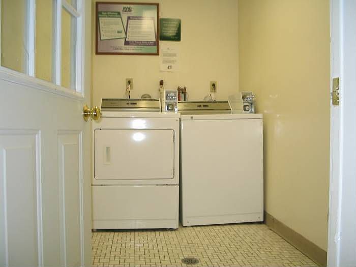 2nd image of 604 Essex St APT 303