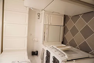 Rented by Manhattan Apartment Organization