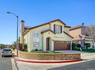 21556 Juniper Ct, Saugus, CA 91350