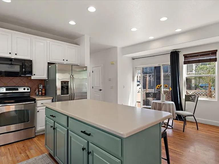 2475 Saint Paul Dr — Photo 14