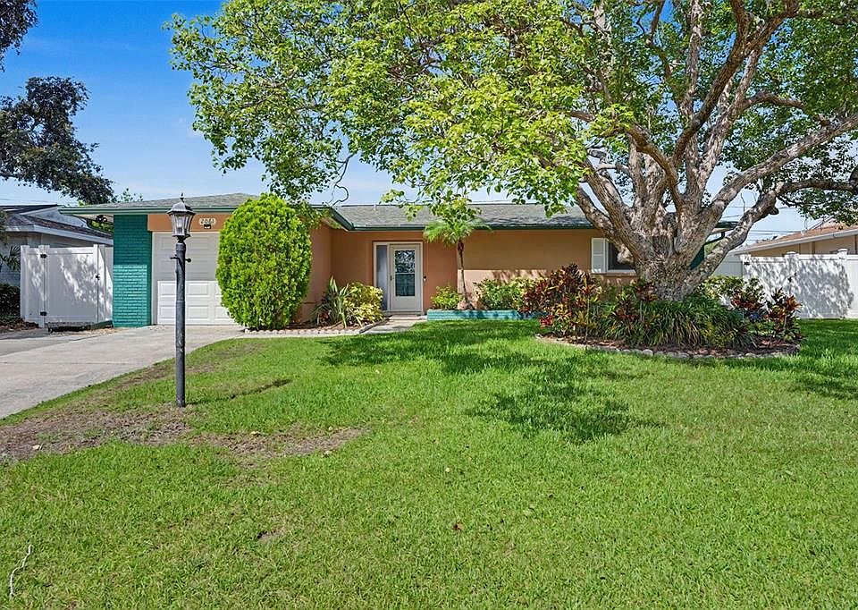 1st image of 2061 Fair Oak Dr