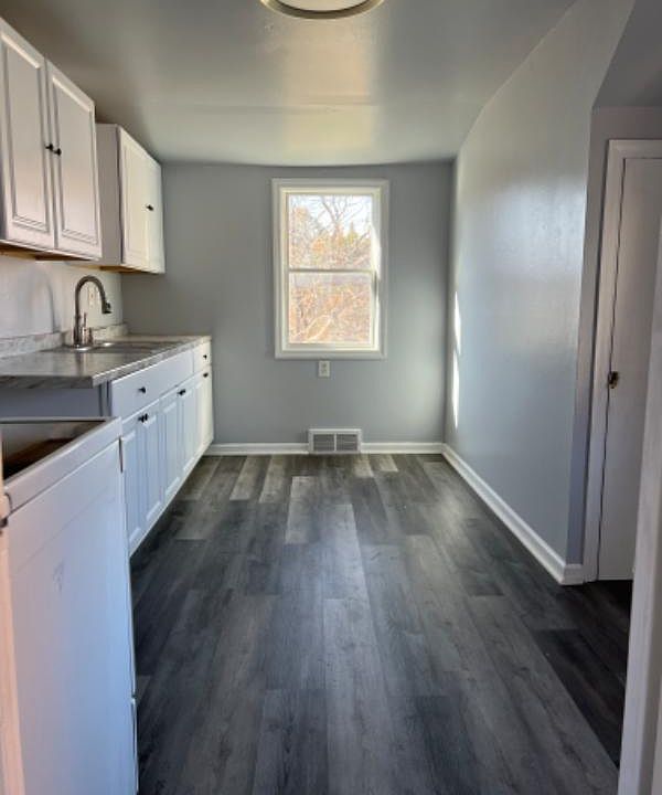 1st image of 8418 W Lincoln Ave