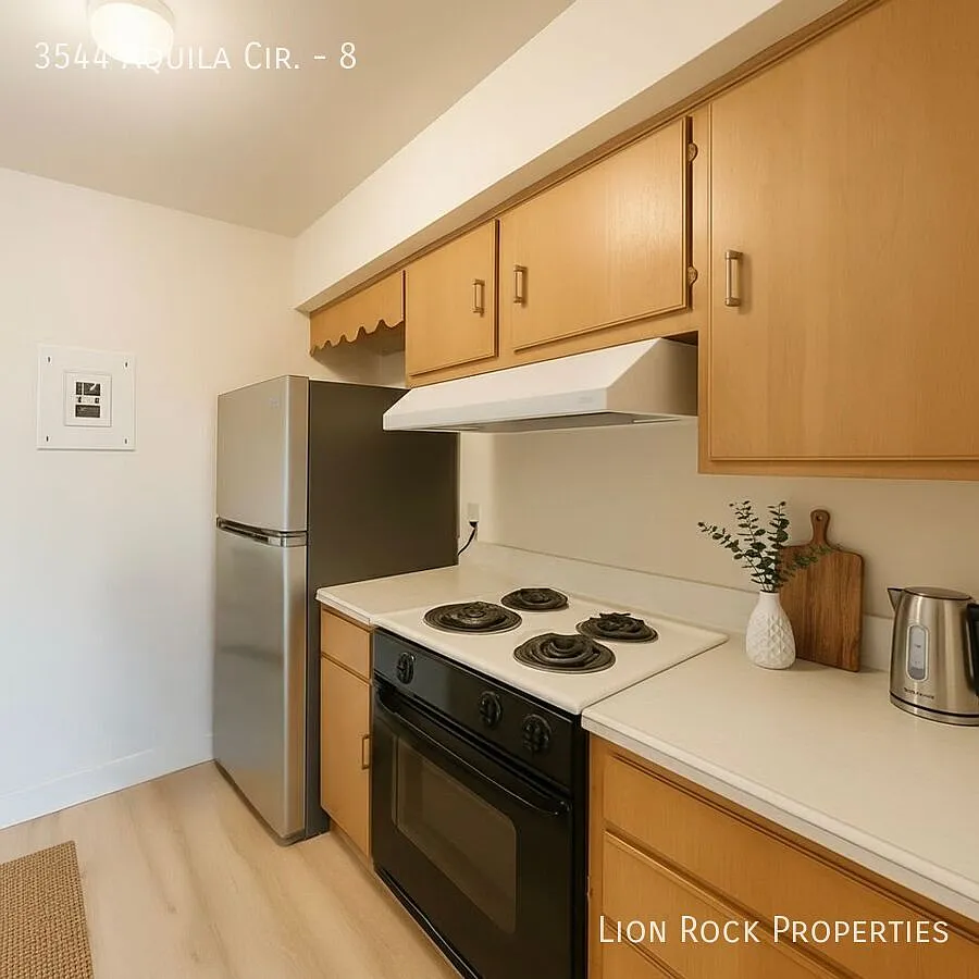Building Photo - 3544 Aquila Cir #8