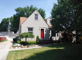 8220 Greenlawn Ave, Parma, OH