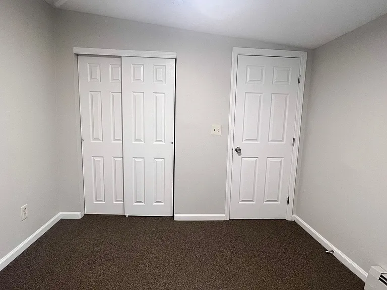 295 Franklin Ave — Photo 9