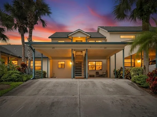 620 Yardarm Dr #10, Apollo Beach, FL 33572