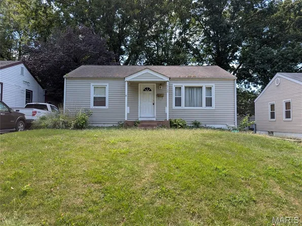 9720 Lilly Jean Dr, Saint Louis, MO 63134