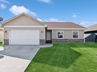 611 Swan Mountain Village Dr, Kalispell, MT 59901