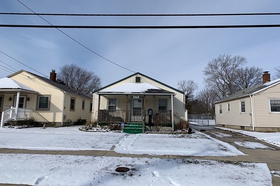 1st image of 615 N Greenwood St
