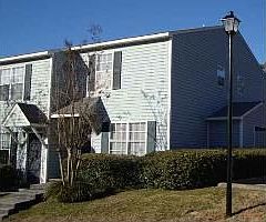 3rd image of 2201 Timberwood Cir S