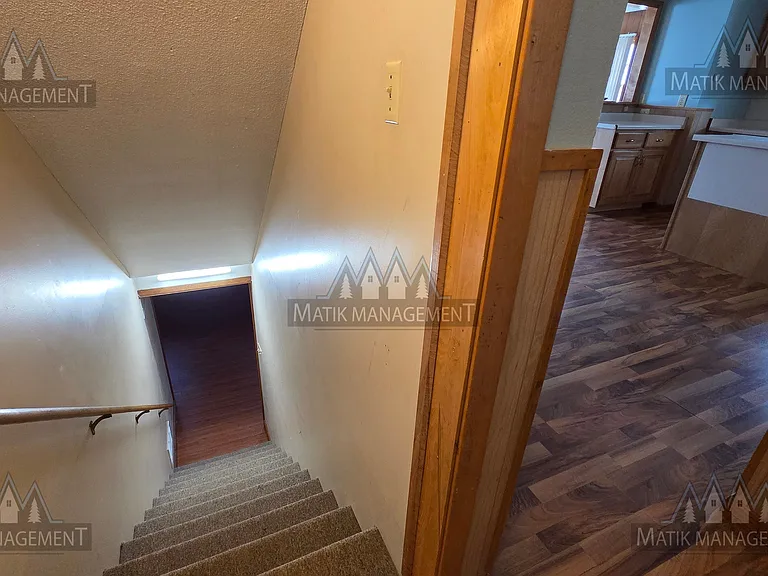 208 3rd St SW — Photo 21