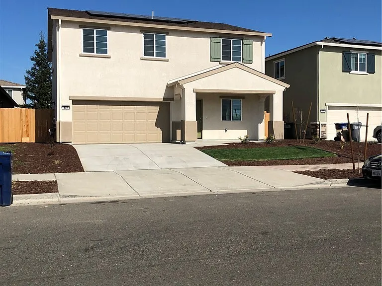 623 Phelps Dr — Photo 2