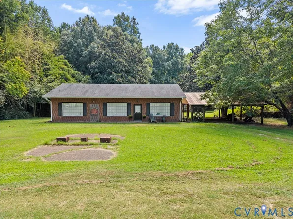 18541 W Pridesville Rd, Amelia Court House, VA 23002