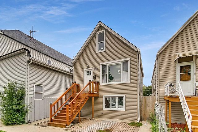 2nd image of 5024 W 31st Pl