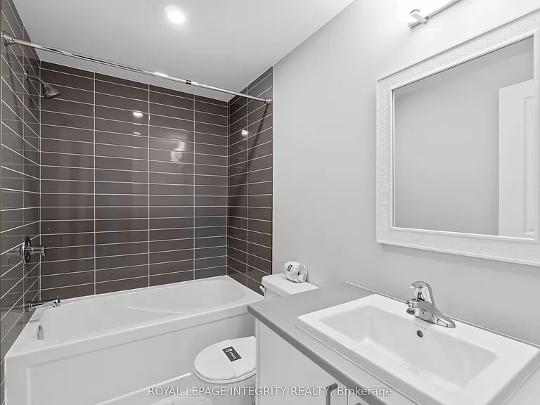 634 Fisher St — Photo 30