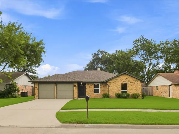 10527 Sageyork Dr, Houston, TX 77089