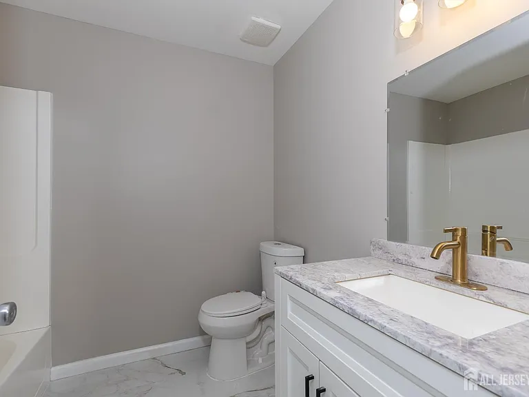 2301 Bayhead Dr — Photo 13