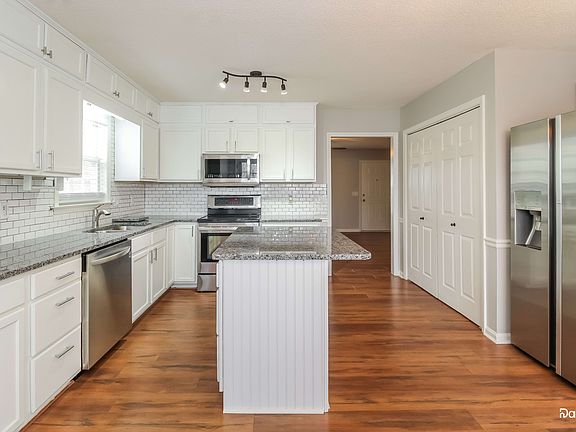 2nd image of 5140 Windsbury Ridge Rd