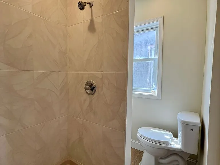 124 E Wishart St — Photo 16