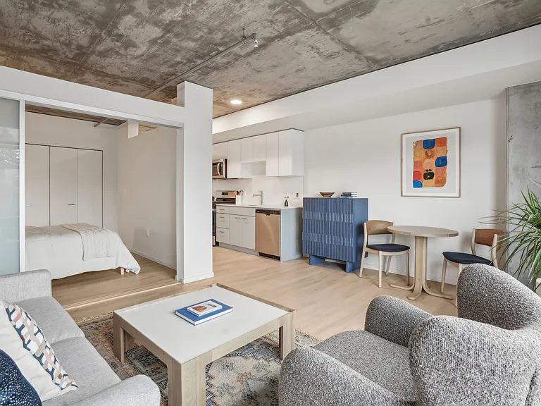 Splash Apartments — Photo 11