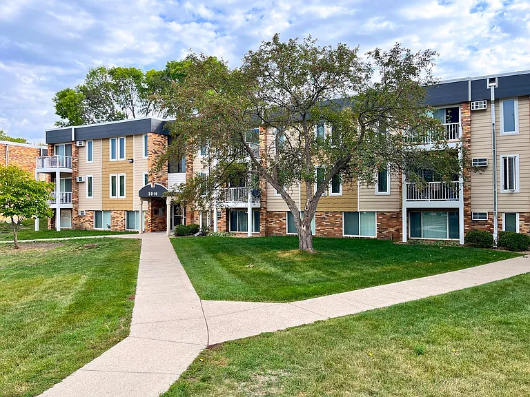 View Pointe Apartments — Photo 9