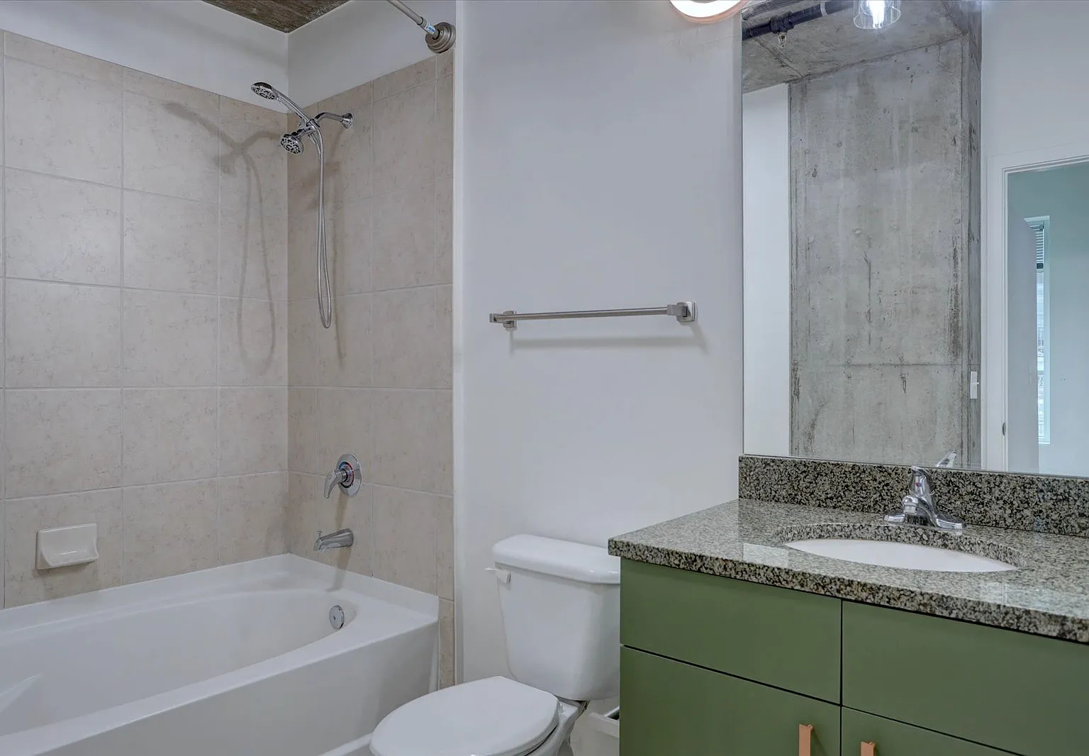 1 bed, 798 sqft, $2,350 — Photo 1