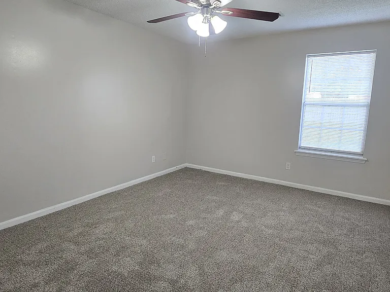87 Sycamore Cir — Photo 8