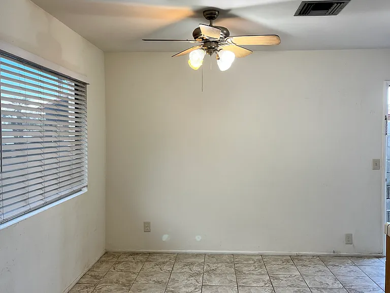 44136 Fairhaven Dr — Photo 5
