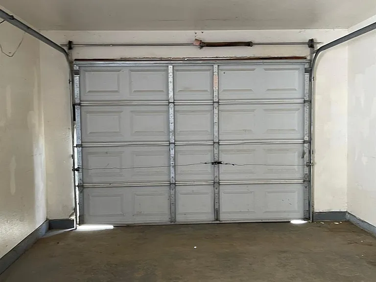 S Coalinga St — Photo 13