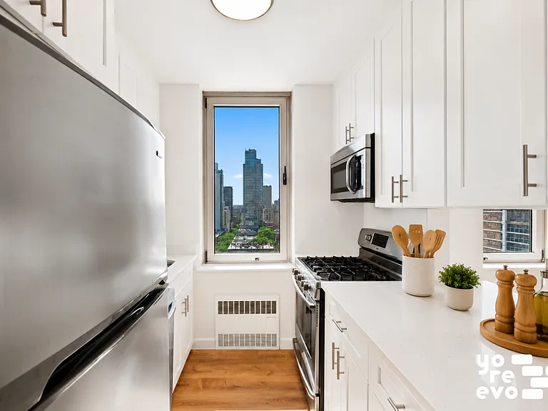 200 E 89th St #12G — Photo 5