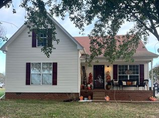 357 Lear Rd, Portland, TN 37148