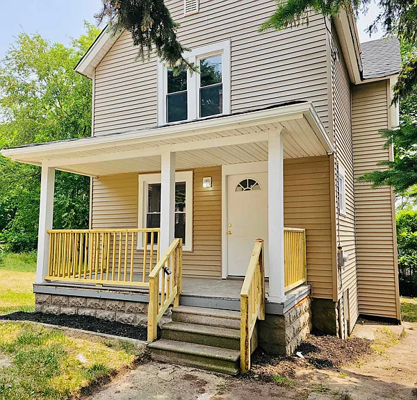77 Kent Ct — Photo 1