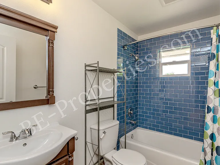 1840 N Shirley St — Photo 26