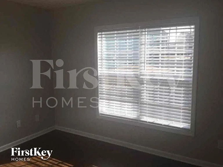 320 Nelson Ln — Photo 12